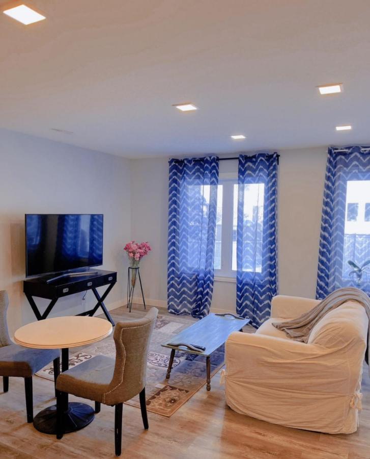 Elegant Garden Suite&2Mins Bus Station Close Lrt& Free Parking YYC Dış mekan fotoğraf